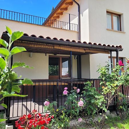 Casa Julio, Bonita Casa Comoda Y Espaciosa, Totalmente Reformada Con Terraza Y Jardin Privado Riezu Bagian luar foto