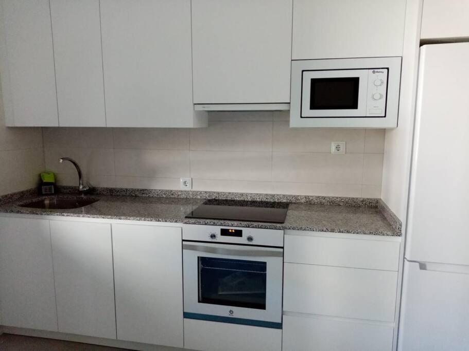 Casa Julio, Bonita Casa Comoda Y Espaciosa, Totalmente Reformada Con Terraza Y Jardin Privado Riezu Bagian luar foto